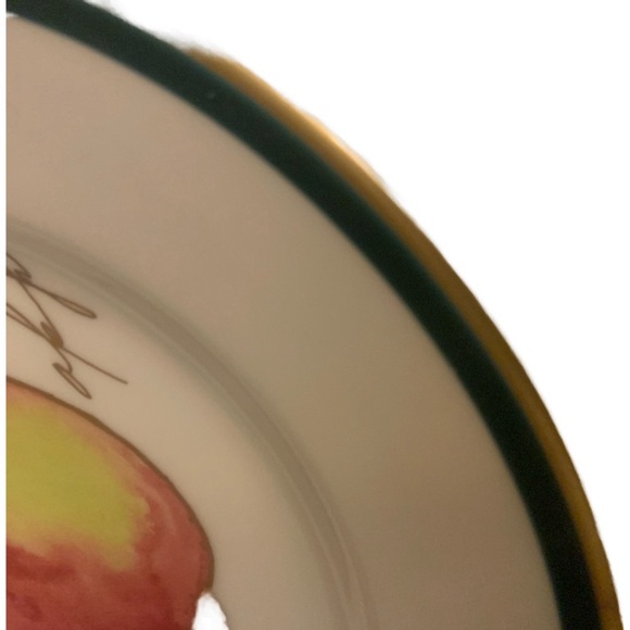 Set/4 Crate and Barrel Apple Grapes Plum Pear Salad Dessert Plates Gold Trim 8" - Picture 6 of 7